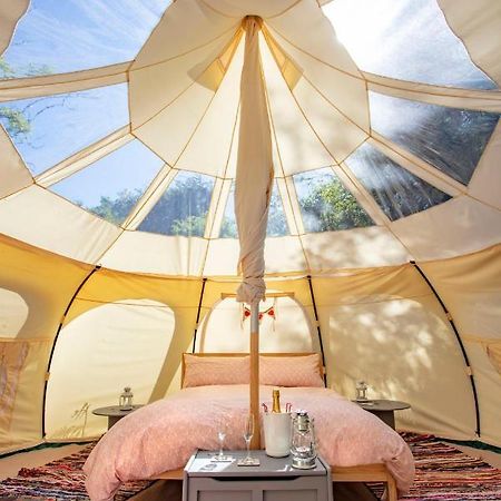 Hotel Lloyds Meadow Glamping à Chester Extérieur photo