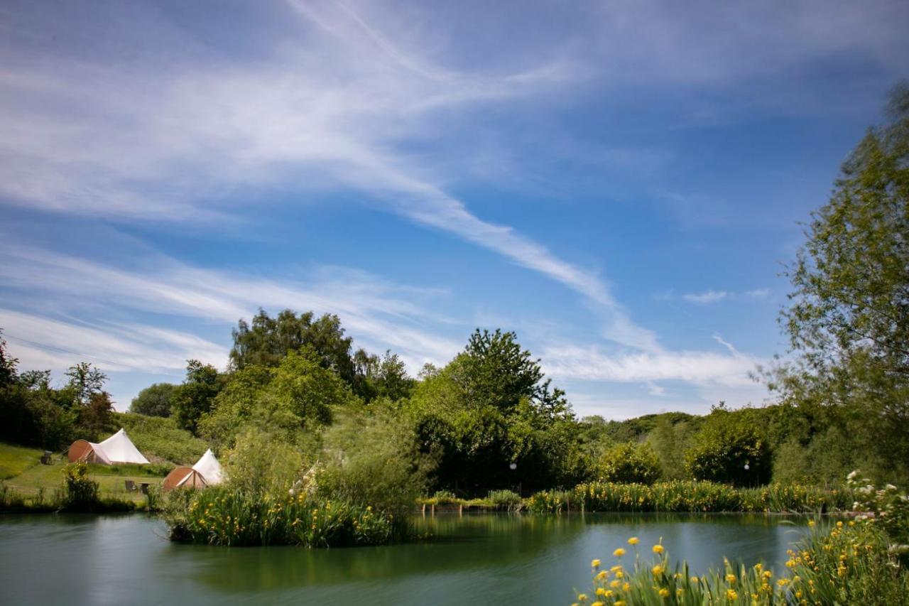 Hotel Lloyds Meadow Glamping à Chester Extérieur photo