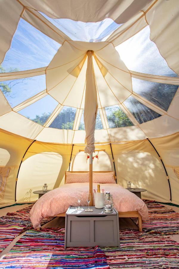 Hotel Lloyds Meadow Glamping à Chester Extérieur photo