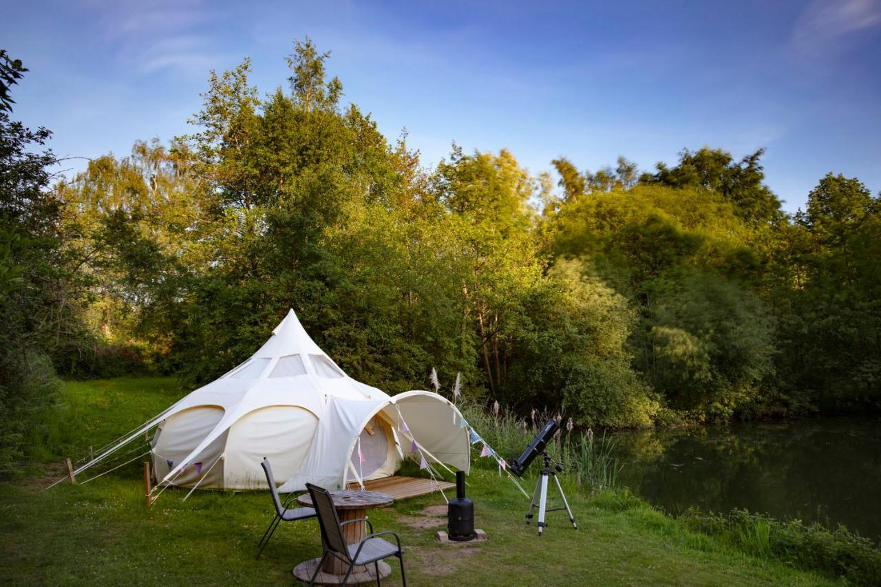 Hotel Lloyds Meadow Glamping à Chester Extérieur photo