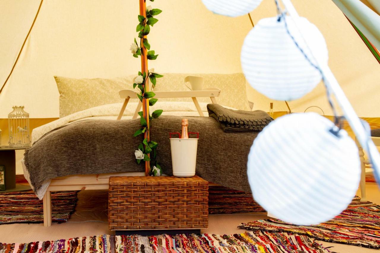 Hotel Lloyds Meadow Glamping à Chester Extérieur photo